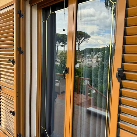 Villa Verde Vlore شقة فندقية *